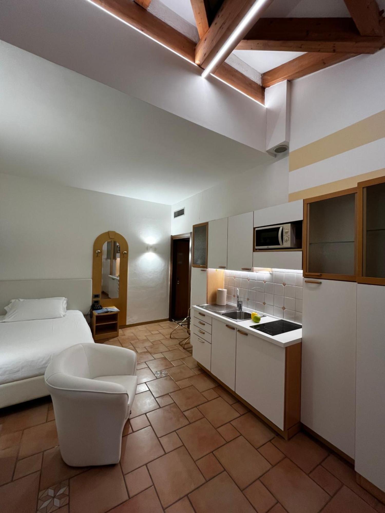 Manci Apartments By Hotel America Trento Dış mekan fotoğraf